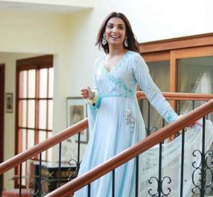 صدف-کنول،فیروز-خان،-نووین-وقار-اور-آمنہ-الیاس-نے-بھی-’’بوٹل-کیپ-چیلنج‘‘-قبول-کر-کے-وڈیو-جاری-کر-دیں