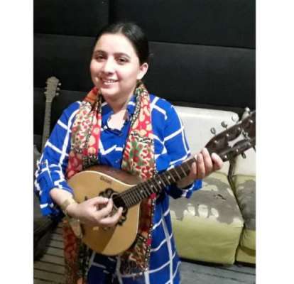 گلوکارہ-خشبو-لغاری-نے-نیا-”صوفی-کلام-“ریکارڈ-کروالیا