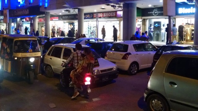 غیر-قانونی-پارکنگ-سٹینڈز-کیخلاف-کارروائی،13گرفتار،6فری-سٹینڈز-قائم