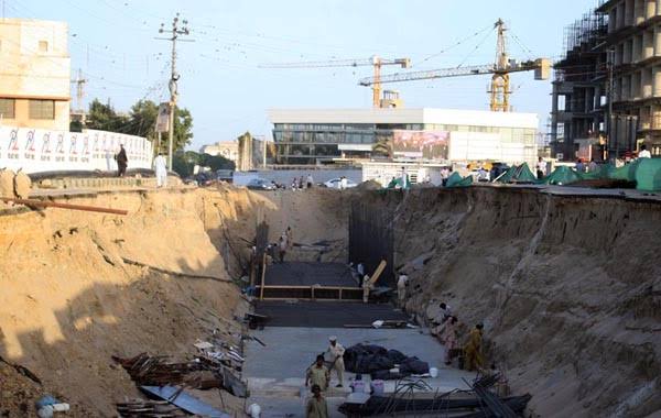 تین-فلائی-اوورز-کی-تعمیر-کا-وفاقی-منصوبہ-التوا-کا-شکار