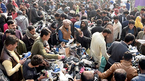 شدید-سردی-:-لنڈا-بازار-سے-کم-قیمت-پر-اچھی-اشیا-خریدنامشکل