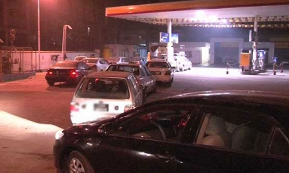 کراچی-میں-3-دن-کی-بندش-کے-بعد-CNG-اسٹیشن-کھل-گئے