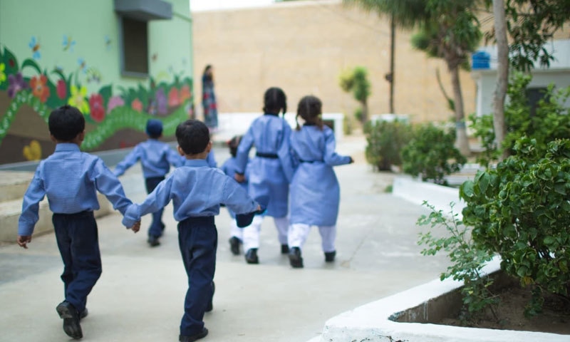 اسکولوں-کے-طلبا-کو-آنتوں-کے-انفیکشن-سے-بچاؤ-کی-مہم-کا-آغاز