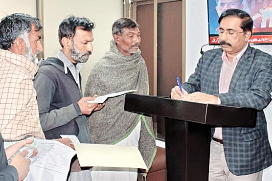 زراعت-کی-ترقی-کیلئے-متعلقہ-محکمے-محنت-کریں:عبد-اللطیف-خان