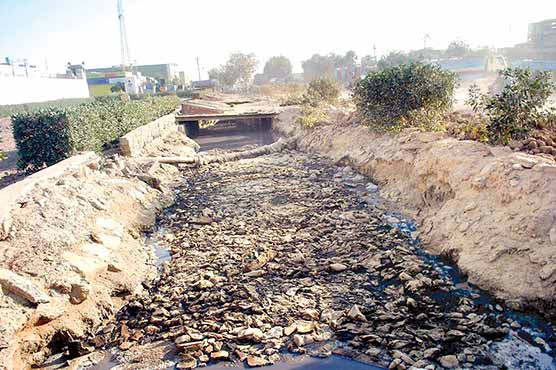 متعلقہ-اداروں-کی-غفلت,-کھلے-نالے-بچوں-کی-اموات-کا-سبب-بننے-لگے