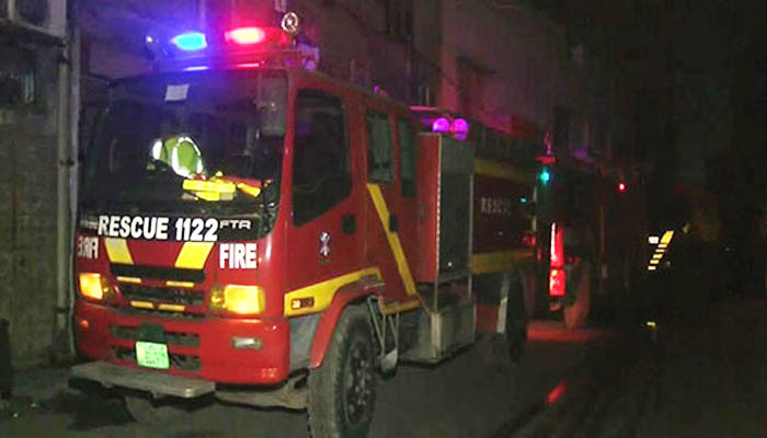 لاہور:-گودام-میں-آتشزدگی،-4-افراد-جاں-بحق،21-زخمی