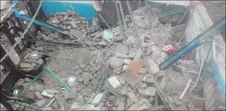 لاہور،-مکان-کی-چھت-گر-گئی،-ماں-اور-2-بچے-جاں-بحق