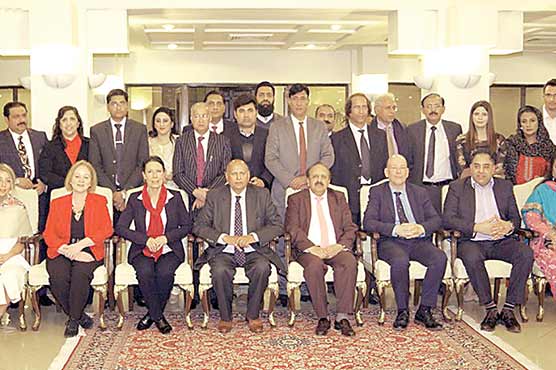 برطانوی-پارلیمانی-ارکان-جہاں-چاہیں-،-دورہ-کریں-:چودھری-سرور