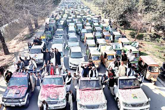 رکشہ-یونین-کی-مہنگائی-کیخلاف-ٹھوکرسے-مال-روڈ-تک-ریلی