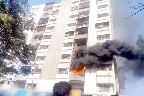 کلفٹن-اورشیرشاہ-میں-اپارٹمنٹس-میں-آتشزدگی،خاتون-جھلس-کرزخمی