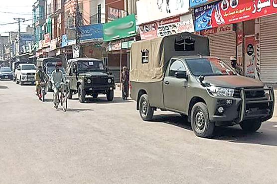 پیرمحل-میں-مکمل-لاک-ڈائون-،-پاک-فوج-اور-پولیس-کا-فلیگ-مارچ