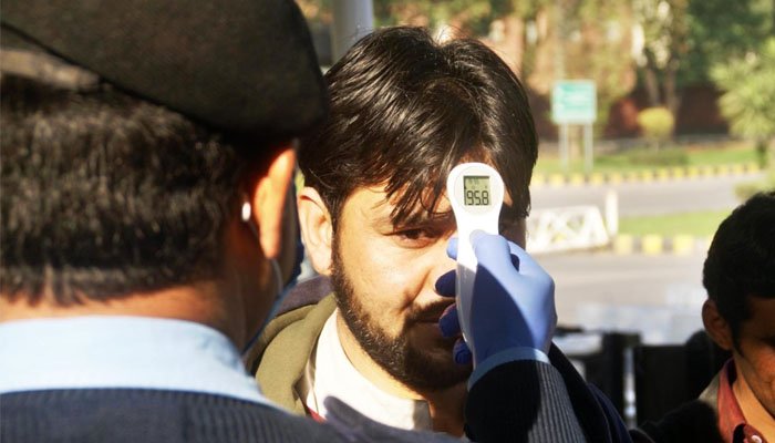 کورونا-وائرس:-پنجاب-میں-7-اور-سندھ-میں-9-مزید-کیسز-کی-تصدیق،-ملک-بھر-میں-تعداد-261-ہوگئی