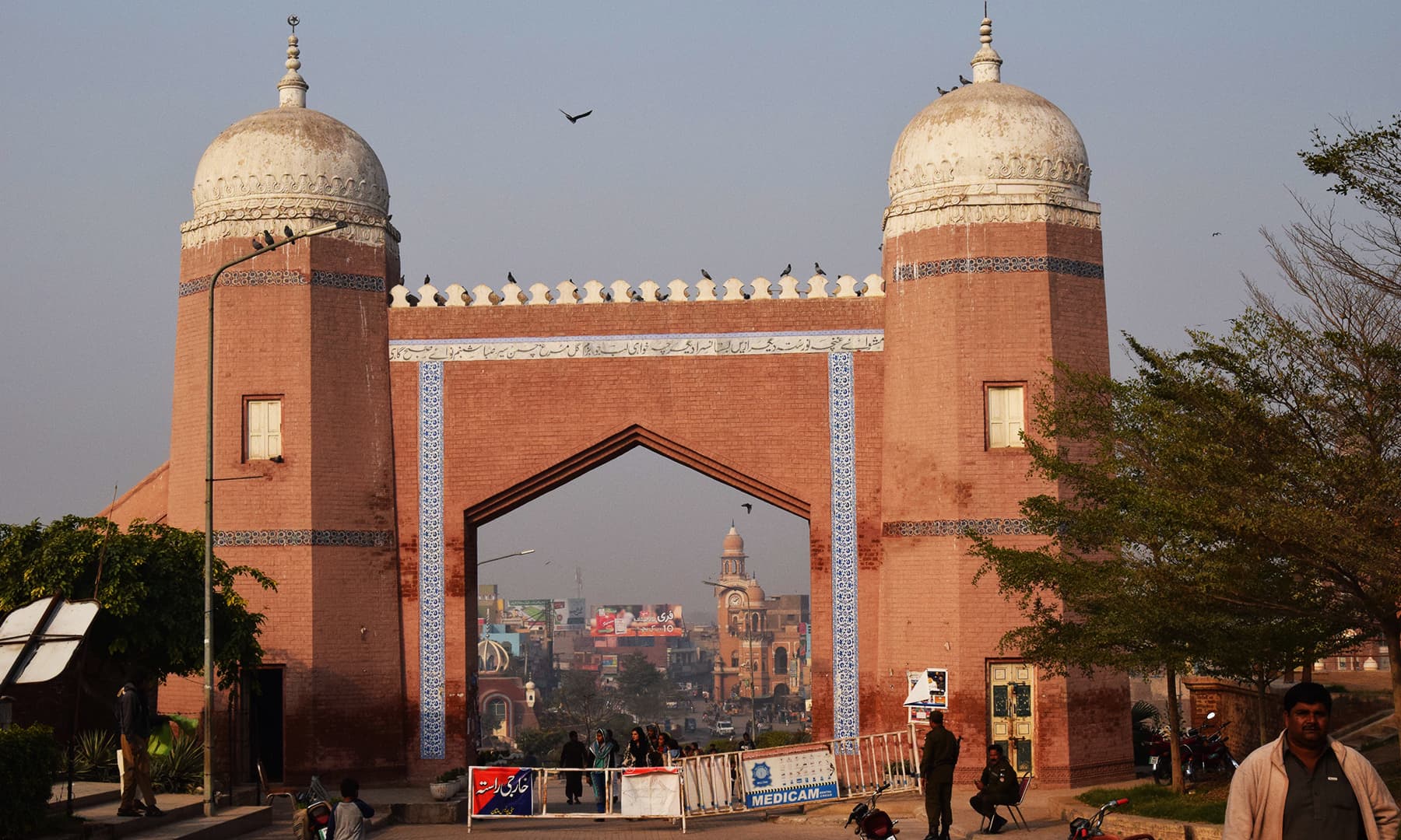 لاک-ڈاون-پرسختی-سے-عملدر-آمد-کرانے-کے-لئے-حکمت-عملی-تیار