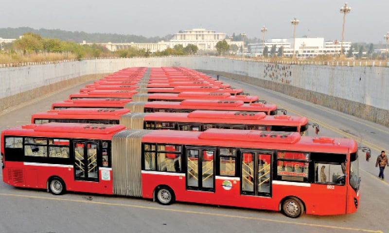 میٹرو-بس-کی-مکمل-بندش-سے-8کروڑ-19-لاکھ-کا-نقصان