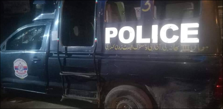 راشن-مجمع-کو-منتشر-کرنے-کے-لیے-پولیس-اہل-کار-کی-فائرنگ،-خاتون-جاں-بحق