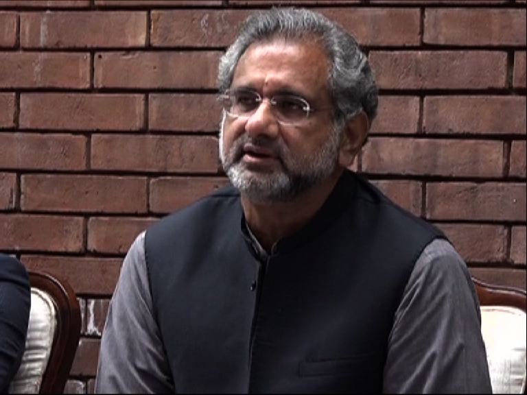 کروناکی-سب-سےبڑی-وجہ-18ویں-ترمیم-لگ-رہی،-شاہد-خاقان