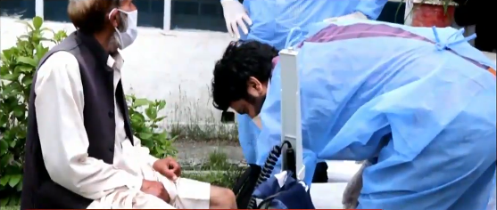 ایبٹ-آباد-میں-ڈاکٹروں-کی-جانب-سے-فری-میڈیکل-کیمپ