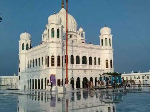 پاکستان-کا-سکھ-یاتریوں-کےلیے-گوردوارہ-کرتارپور-صاحب-دوبارہ-کھولنے-کا-اعلان