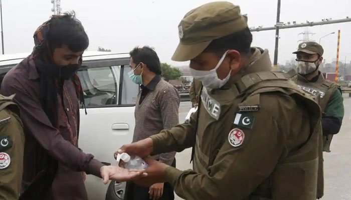 پنجاب-پولیس-کے-کورونا-سے-متاثرہ-اہلکاروں-کی-تعداد-400-سے-تجاوز-کرگئی
