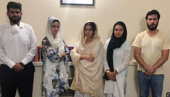 ماڈل-عظمیٰ-خان-نے-کاروباری-شخصیت-کی-بیٹیوں-کیخلاف-دائر-مقدمہ-واپس-لے-لیا