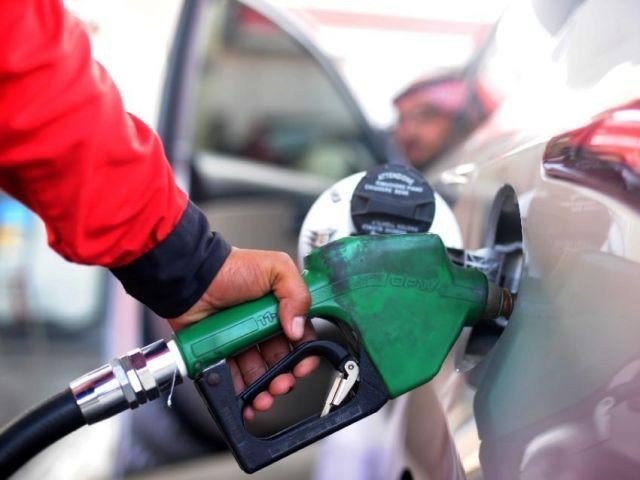 پاکستان-جنوبی-ایشیا-میں-سب-سےکم-قیمت-پر-پٹرول-فروخت-کرنے-والا-ملک-ہے،-وزیراعظم