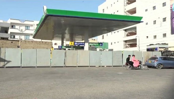 پیٹرول-بحران-کی-انکوائری-رپورٹ-مکمل،-9-آئل-مارکیٹنگ-کمپنیاں-ذمہ-دار-قرار