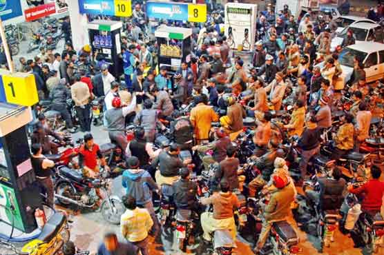 تیل-کا-مقررہ-ذخیرہ-نہ-رکھنے-پر-مختلف-آئل-کمپنیوں-کو-جرمانے