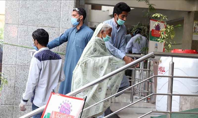 پاکستان-میں-کورونا-کیسز-کی-تعداد-93-ہزار-سے-بڑھ-گئی،-1935-افراد-جاں-بحق