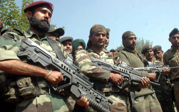 مقبوضہ-کشمیر،بھارتی-فوج-کی-مسجد-میں-گھس-کر-فائرنگ،-دو-دن-میں-8-نوجوان-شہید