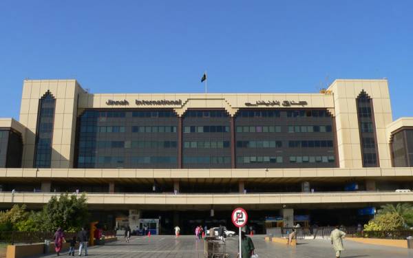 روسی-طیارے-کافیول-ختم-،کراچی-ایئرپورٹ-پر-لینڈ-کر-گیا