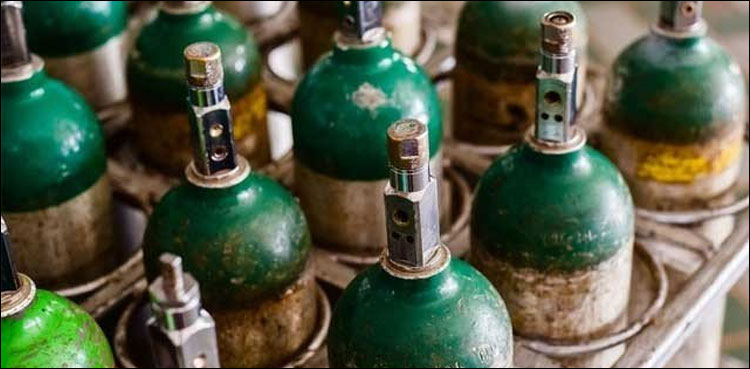 پنجاب-کا-وفاقی-حکومت-سے-15-ہزار-آکسیجن-سلنڈرز-کے-لیے-رابطے-کا-فیصلہ
