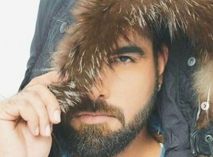 میرےفون-کےدروازےہمیشہ-کھلےہیں،یاسرحسین