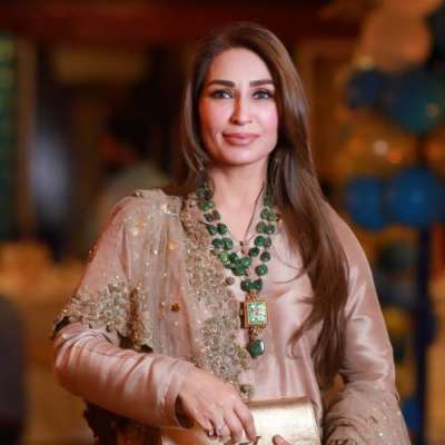 اپنے-ضمیر-کو-حسد-کی-آلودگی-سے-بچایا-جائے-تو-ظاہری-حسن-خود-بخود-سامنے-آجاتا-ہے-ریما