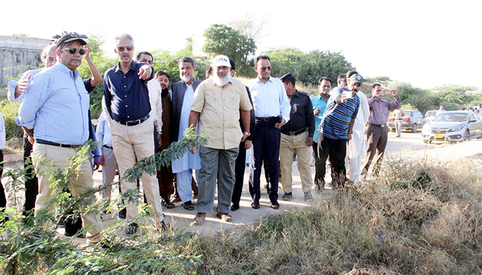 سٹی-پارک-کی-تعمیر-شروع-کر-دی،-شہر-میں-جنگل-تیار-کر-رہے-ہیں،-میئر-کراچی
