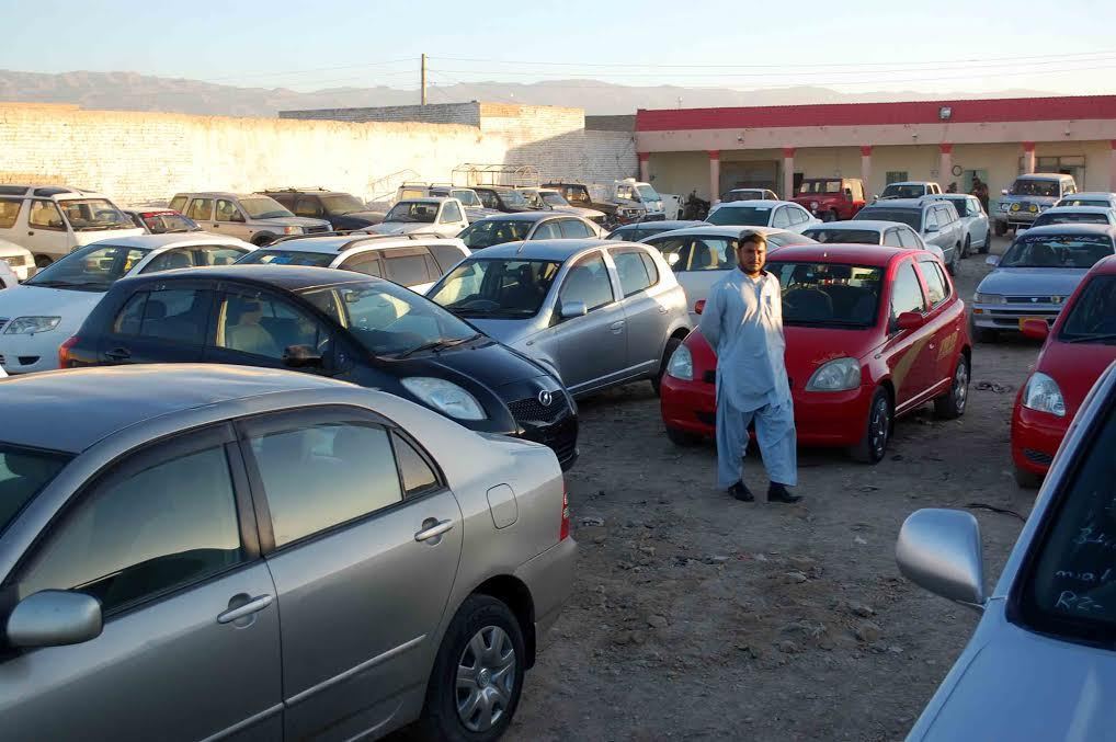 کسٹم-کلیکٹرسکواڈ-کی-کارروائی،-ایک-کروڑ-روپے-سے-زائد-مالیت-کی-نان-پیڈگاڑیوں-سمیت-امپورٹڈ-سگریٹ-کی-کھیپ-ضبط-کرلی