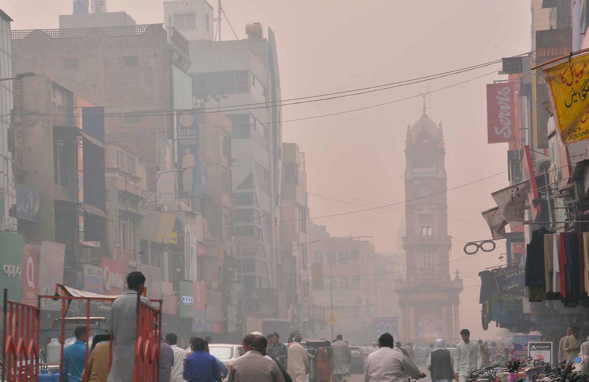 فیصل-آباد،ضلع-میں-ممکنہ-سموگ-کے-خطرات-کے-باعث-مربوط-انداز-میں-انسدادی-اقدامات-کئے-جائیں-،ڈپٹی-کمشنر-محمد-علی