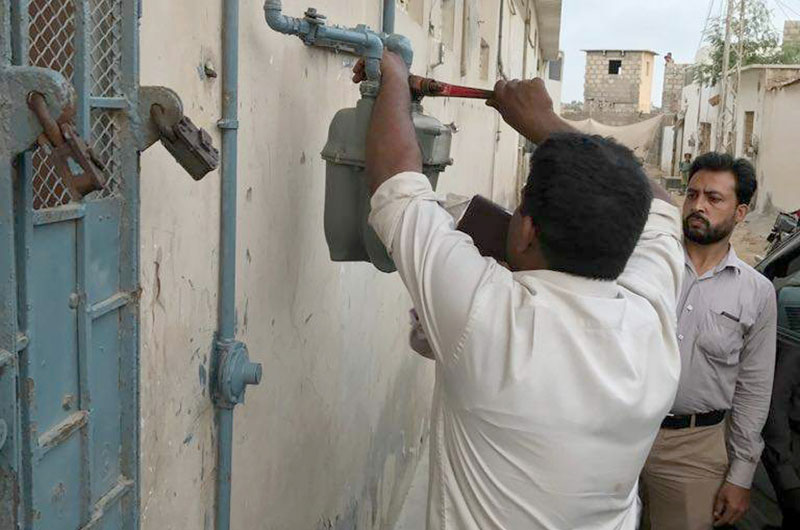 گیس-چوروں-کے-خلاف-آپریشن-،تین-ہزار-پانچ-سو-غیر-قانونی-کنکشن-منقطع