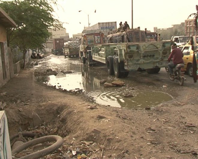 محلہ-رضا-آباد-میں-سیوریج-مسائل-گھروں-سے-نکلنا-محال-ہو-گیا