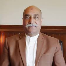 سائلین-کے-مسائل-تیز-رفتاری-سے-حل-کرنے-کیلئے-محکمہ-مال-خدمات-کے-معیار-کو-بہترین-بنائے-،-ڈپٹی-کمشنر