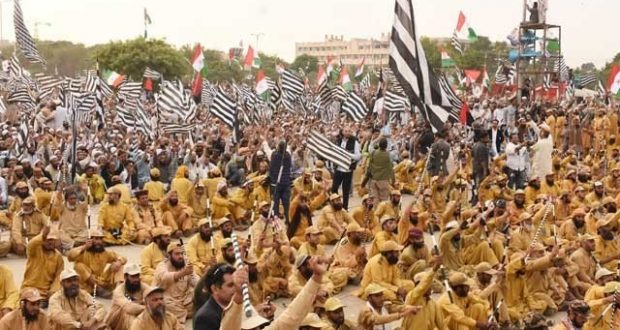 جے-یو-آئی-کا-حکومت-کو-دی-گئی-ڈیڈ-لائن-میں-توسیع-اور-آل-پارٹیز-بلانے-کا-فیصلہ