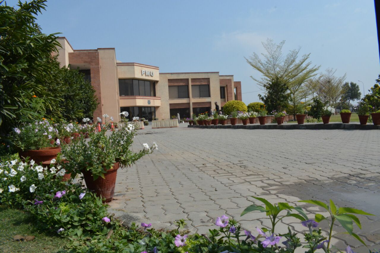 ایف-ڈی-اے-کی-سروسز-کو-عوامی-توقعات-کے-مطابق-منظم-اور-تیز-رفتار-بنایا-جارہا-ہے-،-ڈپٹی-کمشنر