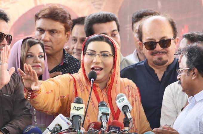 حکومت-نے-کرتار-پور-آنے-والے-یاتریوں-کے-لیے-پاسپورٹ-کی-شرط-ختم-کردی