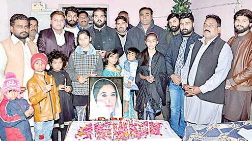 بے-نظیر-بھٹو-کی-برسی-پر-پی-پی-اقلیتی-یوتھ-ونگ-کی-جانب-سے-شمعیں-روشن-کی-گئیں