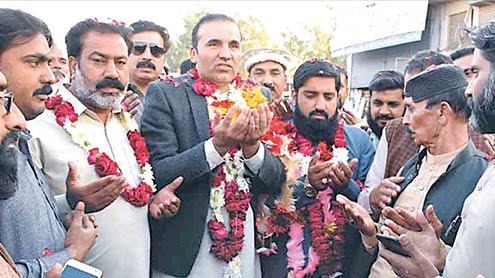 ڈپٹی-کمشنر-نے-سرگودھا-روڈ-کی-تعمیرو-مرمت-کا-سنگ-بنیاد-رکھ-دیا