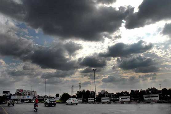 کراچی-کے-مختلف-علاقوں-میں-بوندا-باندی-کے-بعد-موسم-سرد