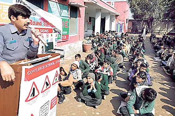 شہریوں-میں-ٹریفک-شعور-اجاگر-کرنا-بہت-اہم-:-سی-ٹی-او