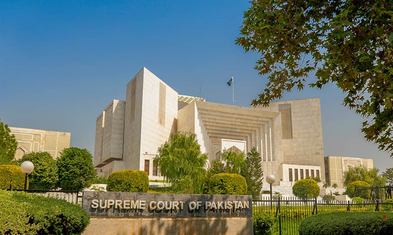 بہتر-ہے-پی-آئی-اے-کو-پاکستان-ایئرفورس-کے-حوالے-کردیں،-چیف-جسٹس