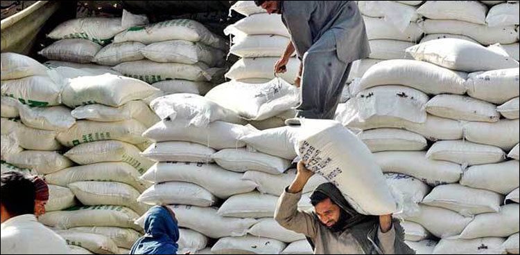 کراچی-سے-خیبر-تک-آٹے-کا-بحران،-غریب-کو-روٹی-کے-لالے-پڑ-گئے