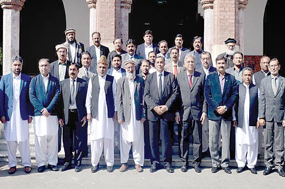 عدالتی-ملازمین-کے-تمام-مسائل-کا-حل-ترجیح-:جسٹس-مامون-رشید