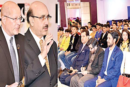 طلبہ-مادری-زبان-کیسا-تھ-انگریزی-پر-بھی-توجہ-دیں،-سردار-مسعود